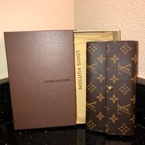 Louis Vuitton Bags - LOUIS VUITTON Monogram Canvas Sarah NM2 Wallet Louis Vuitton Bags - LOUIS VUITTON Monogram Canvas Sarah NM2 Wallet